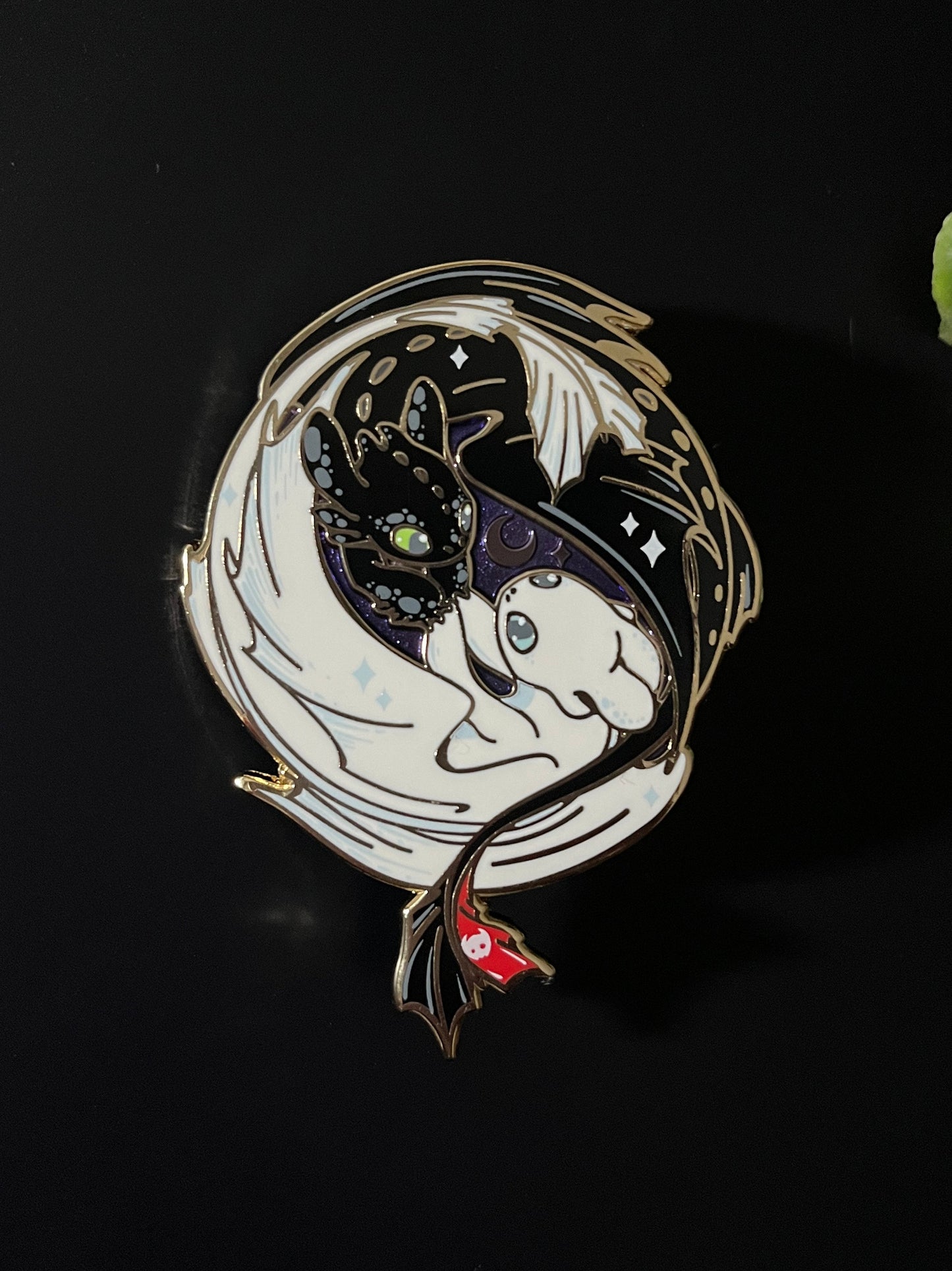 HTTYD "Flight of Dragons" - 2.5" pin