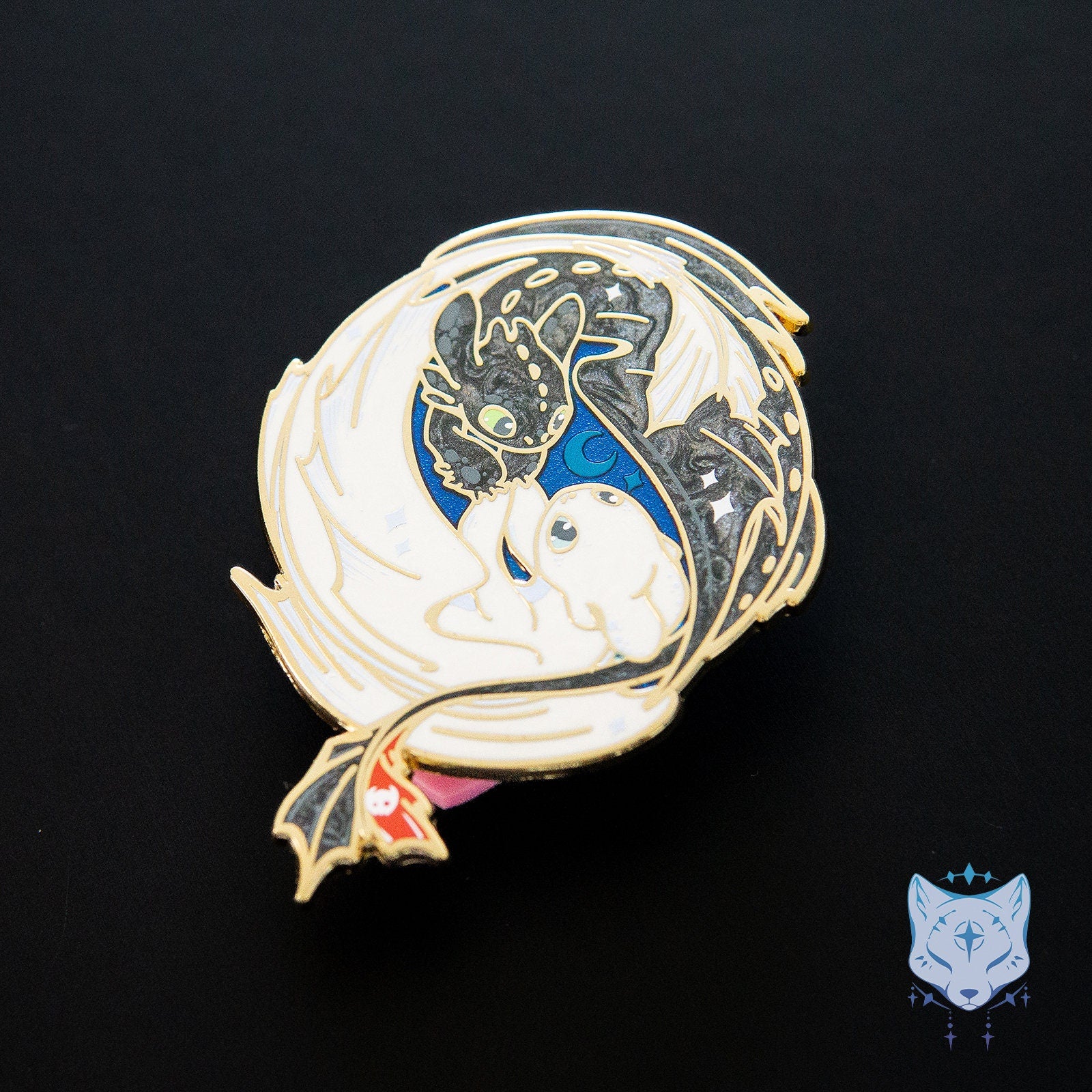 HTTYD "Flight of Dragons" - LE 100 Pearl Swirl 2.5" pin