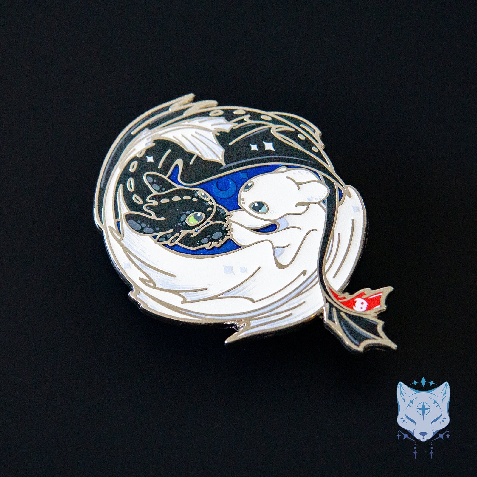 HTTYD "Flight of Dragons" - LE 110 Glow-In-The-Dark 2.5" pin