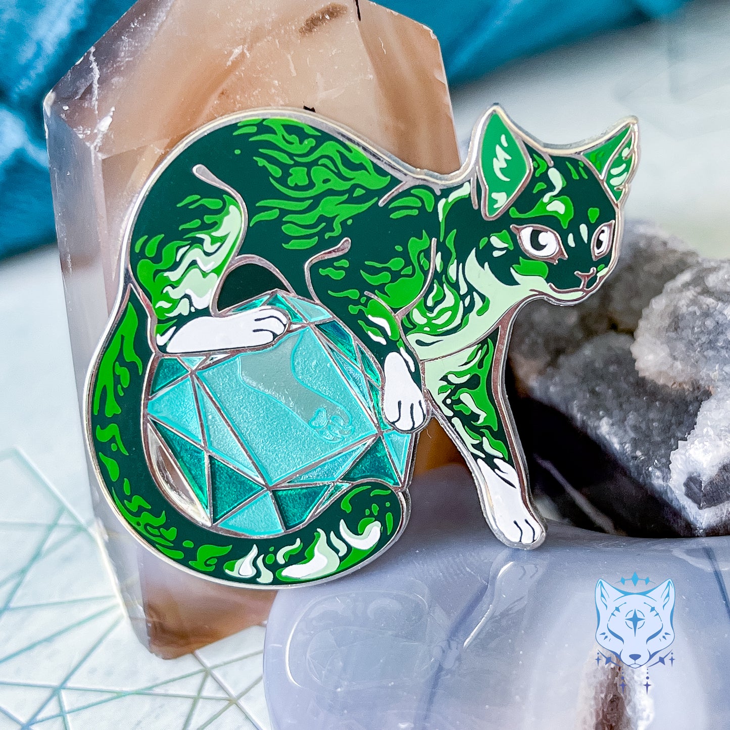 Emerald Cat - May Birthstone Pin