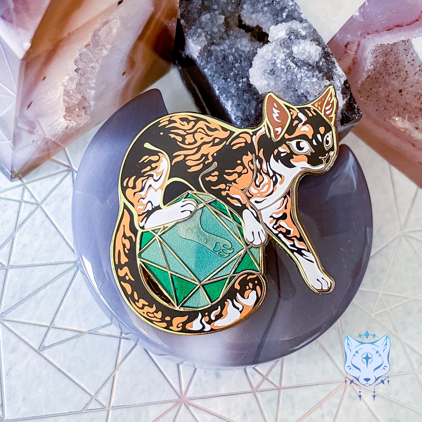 Emerald Cat - May Birthstone Pin [LE EDITION]