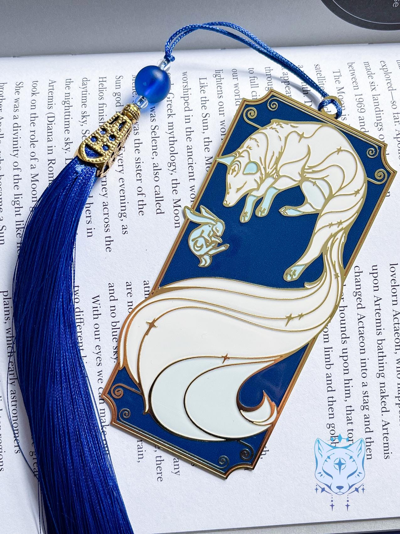 White Galaxy Fox Metal Bookmark - 11cmx5.2cm Metal Bookmark, Book Accessories, Book Lovers Gift