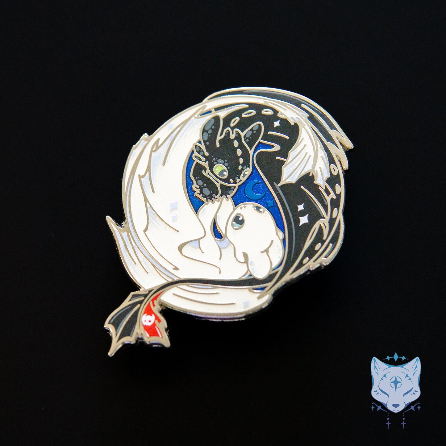 HTTYD "Flight of Dragons" - LE 110 Glow-In-The-Dark 2.5" pin